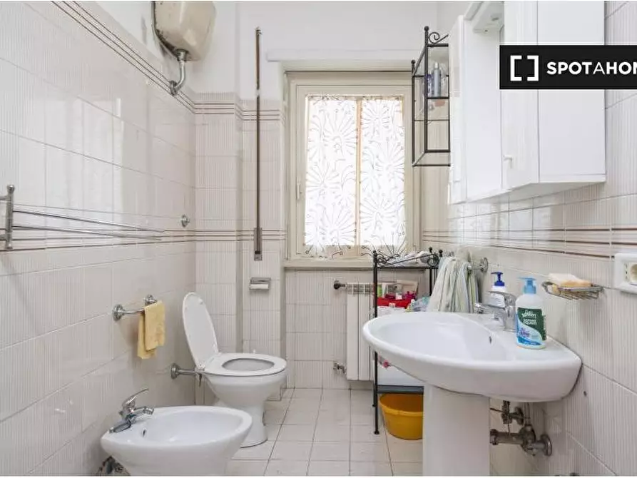 Immagine 7 di Camera condivisa in affitto  in Via Gregorio Ricci Curbastro, 00149 Roma RM, Italy a Roma