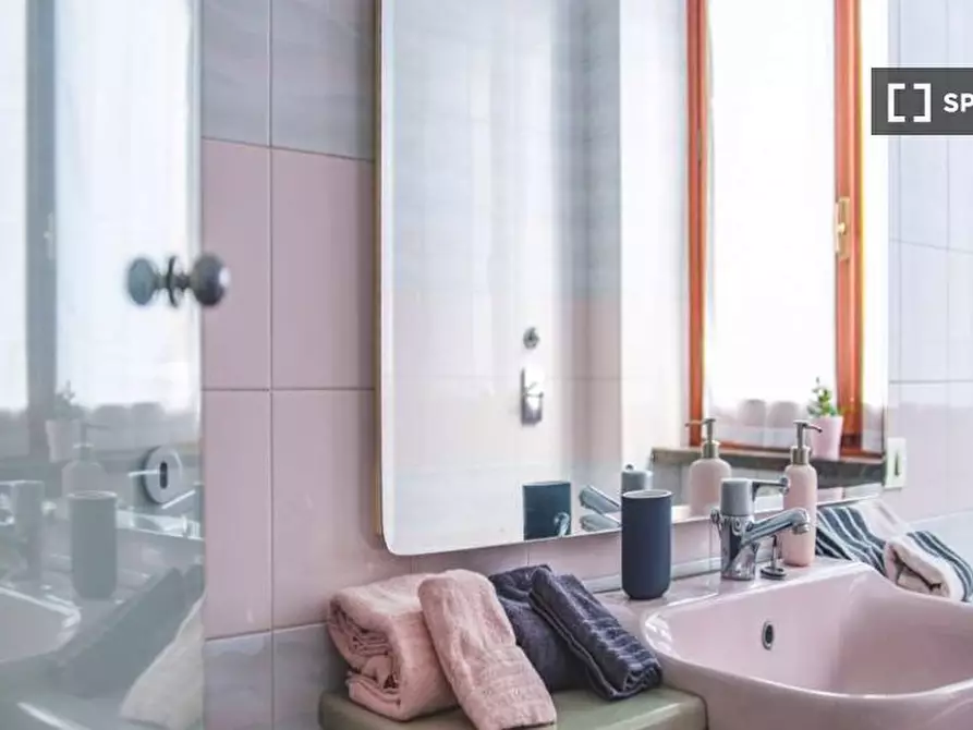 Immagine 13 di Camera condivisa in affitto  in Via Achille Zezon a Milano