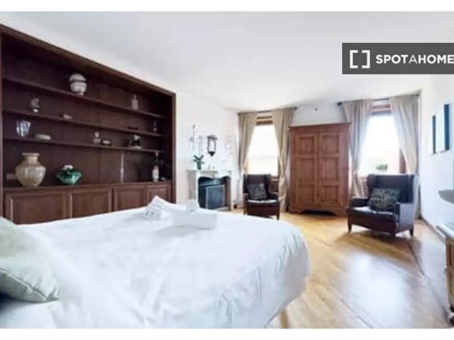 Immagine 8 di Appartamento in affitto  in Via Giulia a Roma