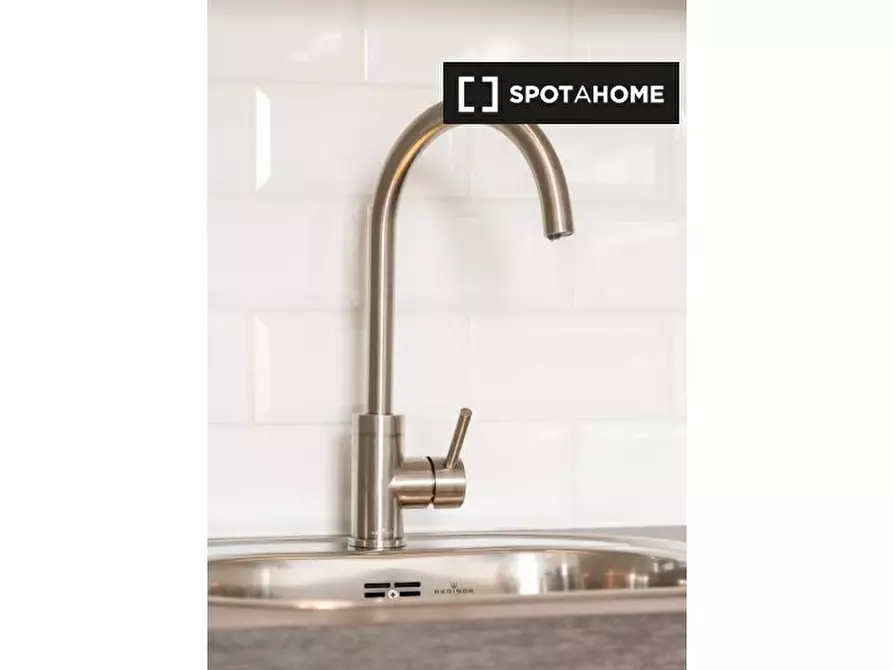 Immagine 13 di Appartamento in affitto  in Flat Devonshire House 577 High Road N17 6SB a Tottenham