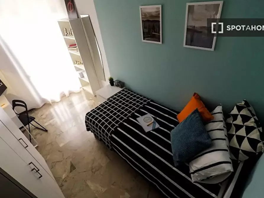 Immagine 2 di Camera condivisa in affitto  in Bligny a Brescia