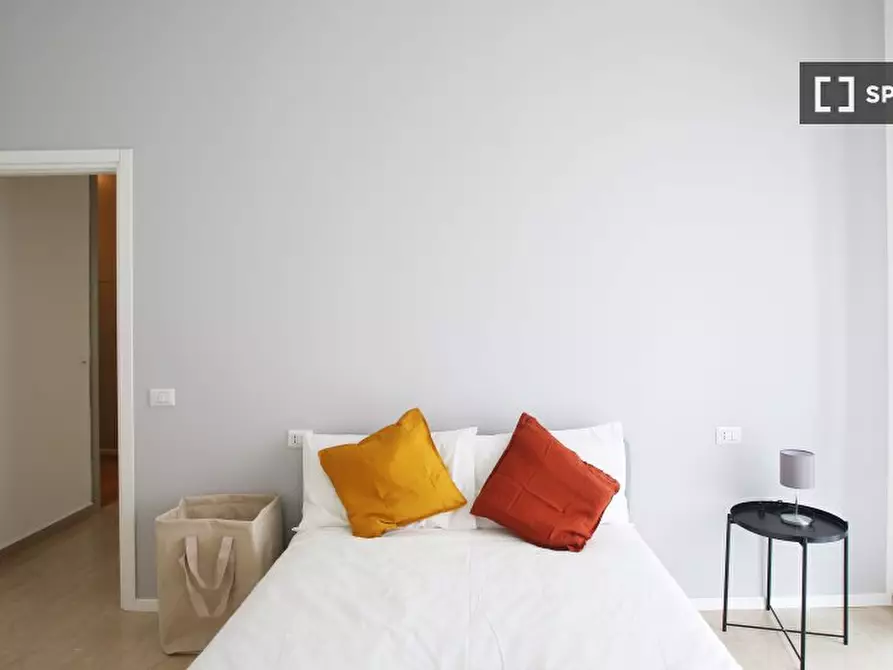 Immagine 3 di Camera condivisa in affitto  in Corso San Gottardo a Milano