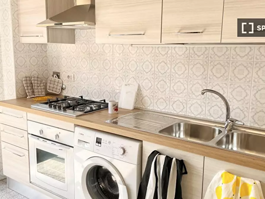 Immagine 13 di Camera condivisa in affitto  in VIA CADUTI DI CEFALONIA a Firenze