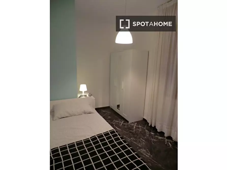 Immagine 3 di Camera condivisa in affitto  in via Carlo Collodi a Padova