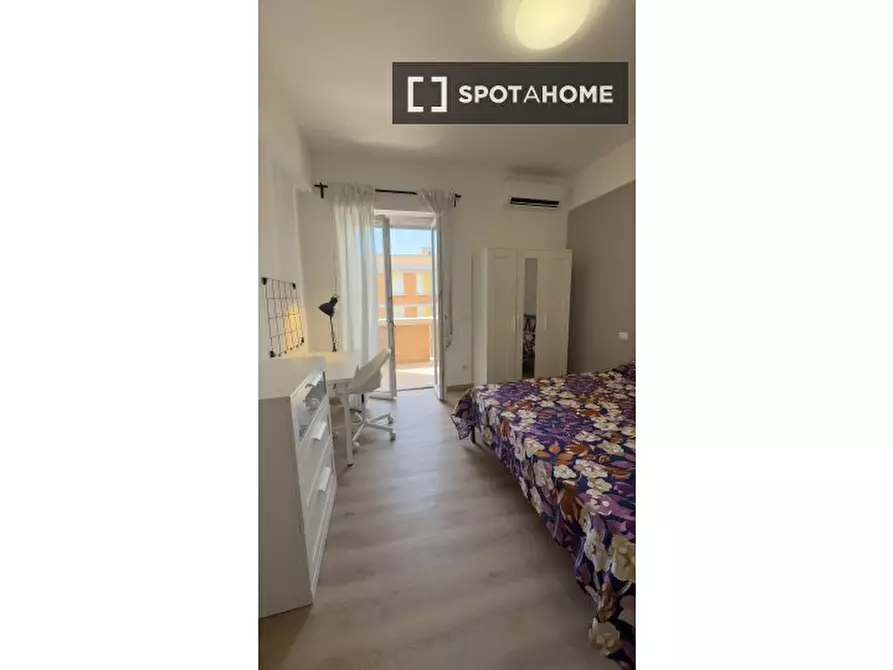 Immagine 6 di Camera condivisa in affitto  in Via Salvatore Pincherle a Roma