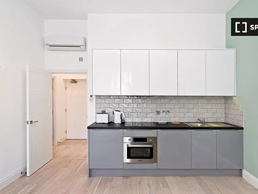 Immagine 8 di Appartamento in affitto  in B Interlude House a 