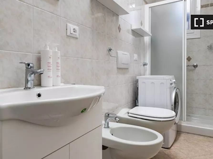 Immagine 13 di Appartamento in affitto  in Via Francesco Baracca a Bologna