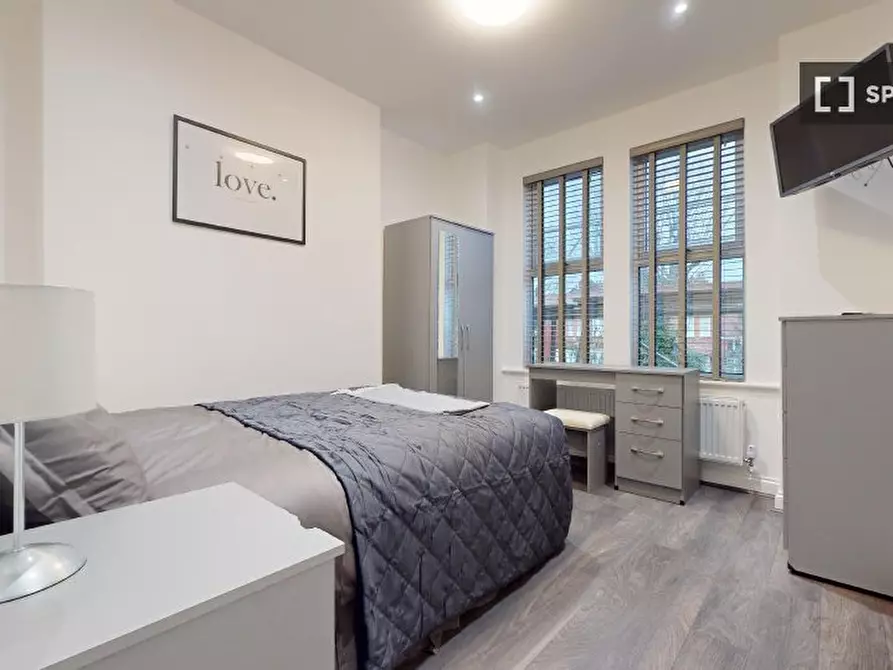 Immagine 10 di Appartamento in affitto  in Blenheim Gardens a Brent