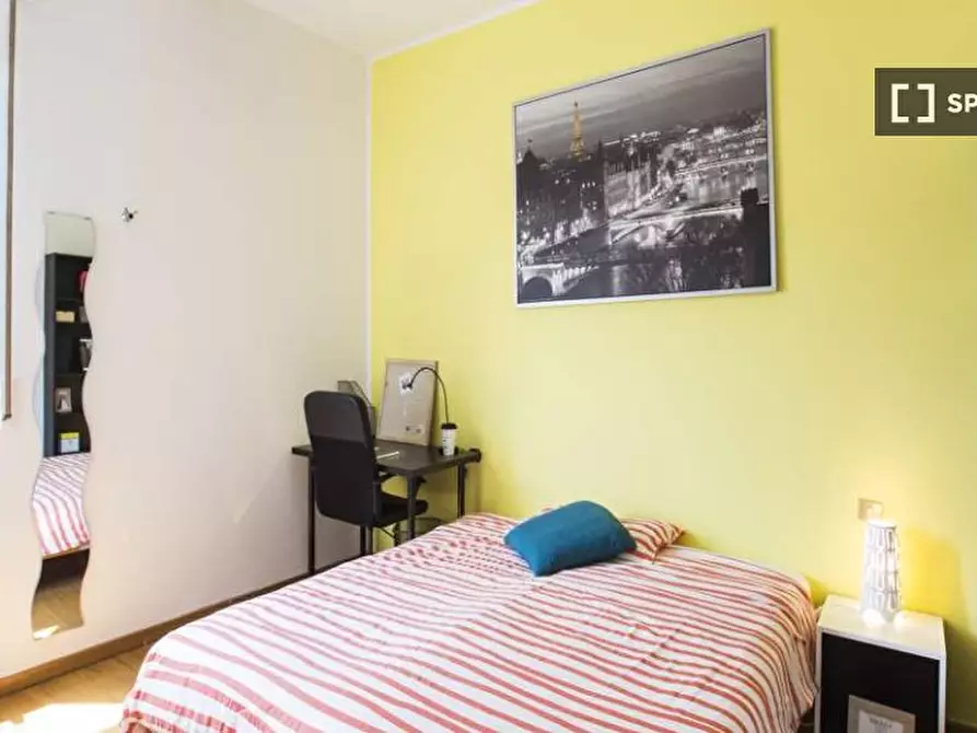 Immagine 6 di Camera condivisa in affitto  in Via Volterra a Milano