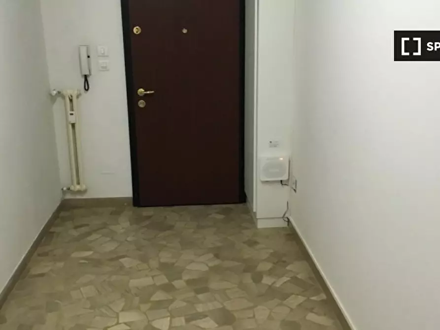 Immagine 11 di Camera condivisa in affitto  in Via Fossolo a Bologna