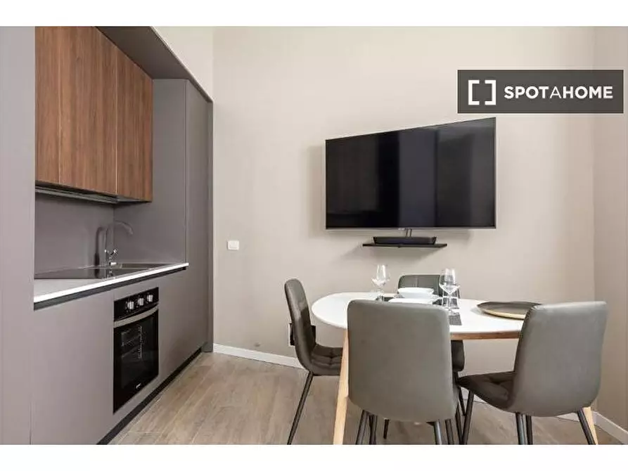 Immagine 4 di Appartamento in affitto  in Via S. Gregorio a Milano