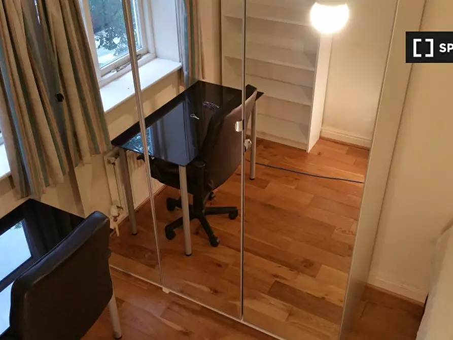 Immagine 2 di Camera condivisa in affitto  in Barnsdale Ave a Poplar