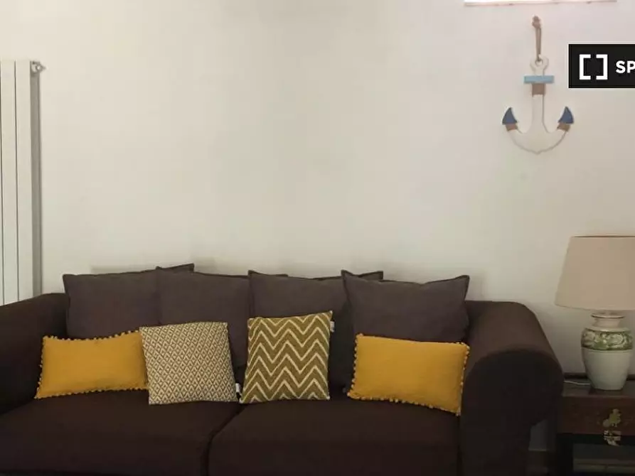 Immagine 1 di Appartamento in affitto  in Via Lago Lugano a Pomezia