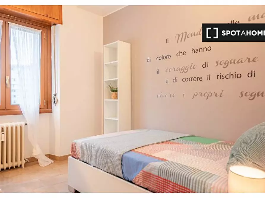 Immagine 1 di Camera condivisa in affitto  in Via Filippo Sassetti a Milano