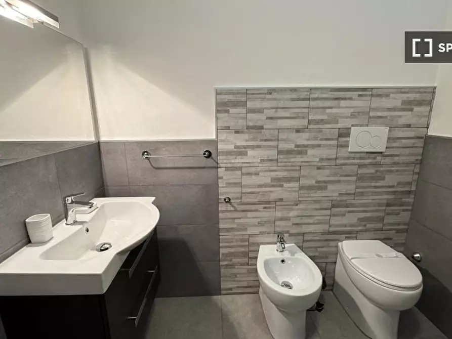 Immagine 9 di Camera condivisa in affitto  in Via Damaso Cerquetti a Roma