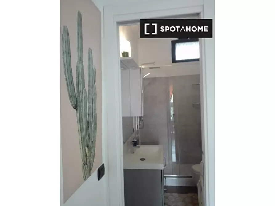 Immagine 6 di Appartamento in affitto  in Via Gambasca a Roma