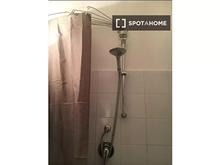 Immagine 2 di Ufficio in affitto  in Via di S. Bartolomeo de' Vaccinari a Roma