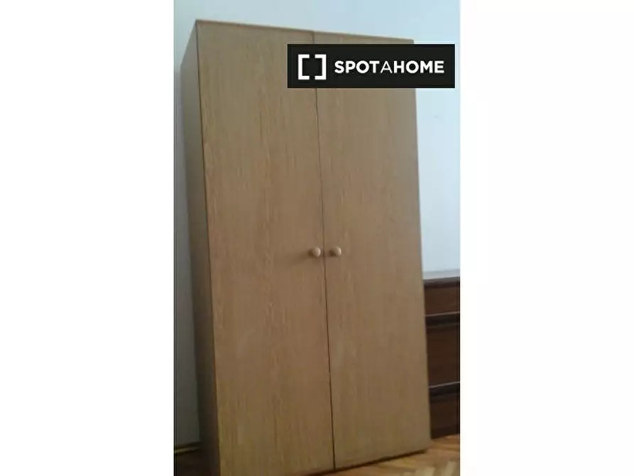 Immagine 3 di Camera condivisa in affitto  in Via Castelbarco a Trento