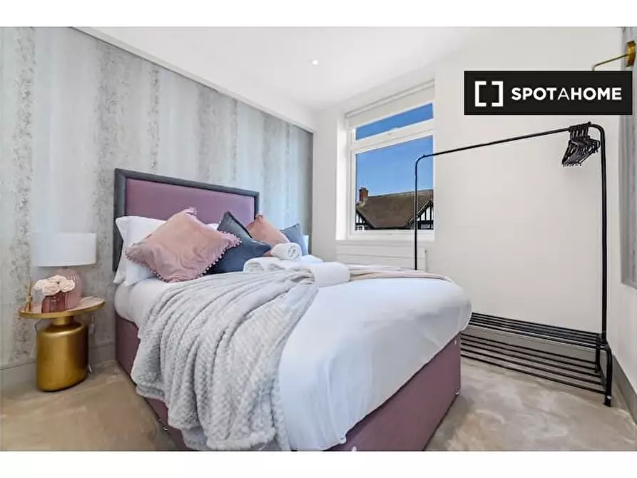 Immagine 2 di Appartamento in affitto  in Flat Goldman House - 122 Wembley Park drive HA9 8HP a Brent