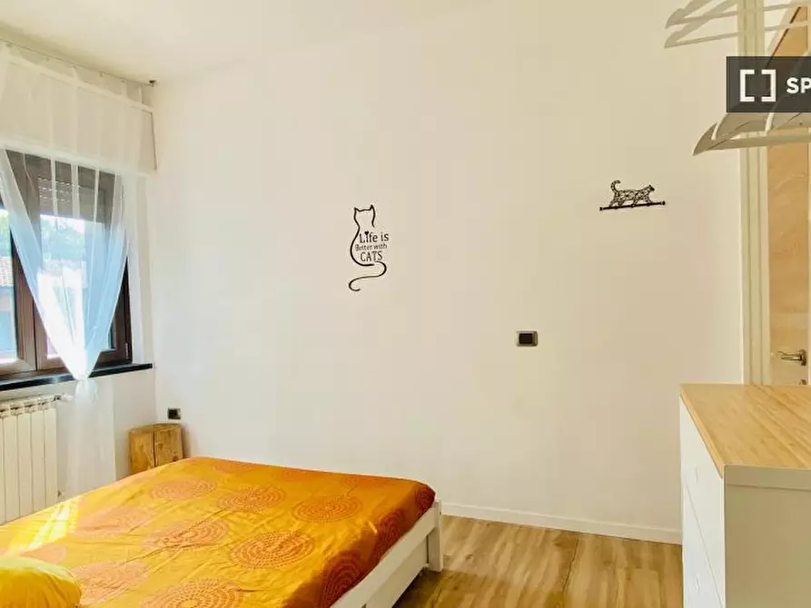 Immagine 3 di Camera condivisa in affitto  in Via Sesto Calende a Milano