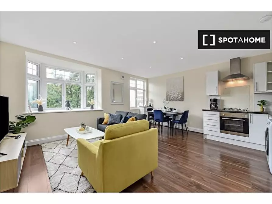 Immagine 13 di Appartamento in affitto  in b Stamford hill London N16 6QX a Hackney