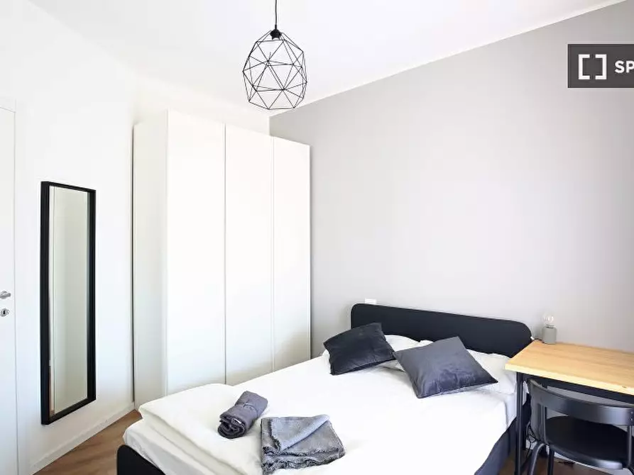 Immagine 3 di Camera condivisa in affitto  in Via Benjamin Constant a Milano