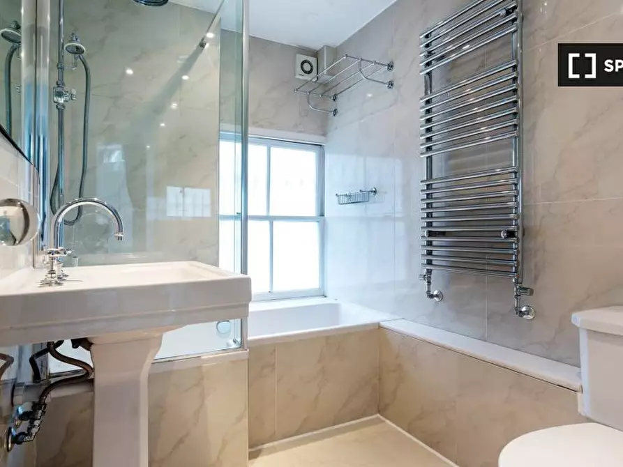 Immagine 8 di Appartamento in affitto  in Flat Campden Hill Gardens a Kensington