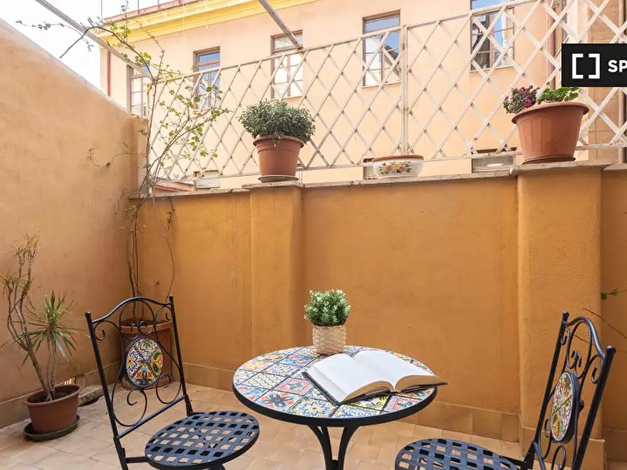 Immagine 11 di Appartamento in affitto  in Borgo Angelico a Roma