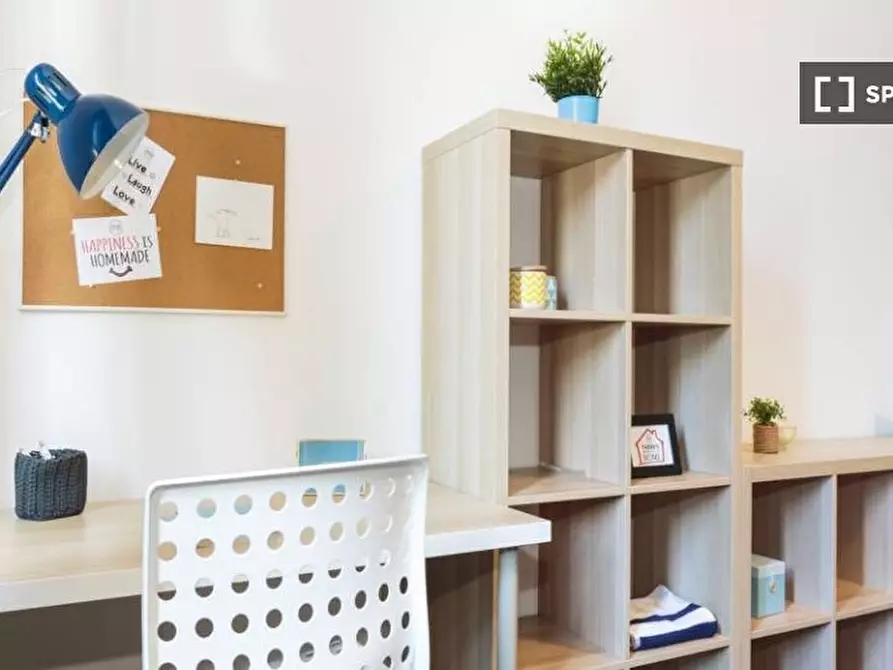 Immagine 6 di Camera condivisa in affitto  in Via Garegnano a Milano