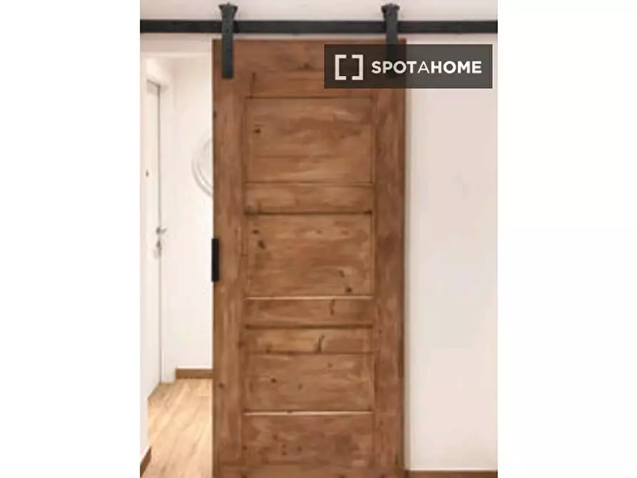 Immagine 3 di Camera condivisa in affitto  in Via Aldo Manuzio a Genova