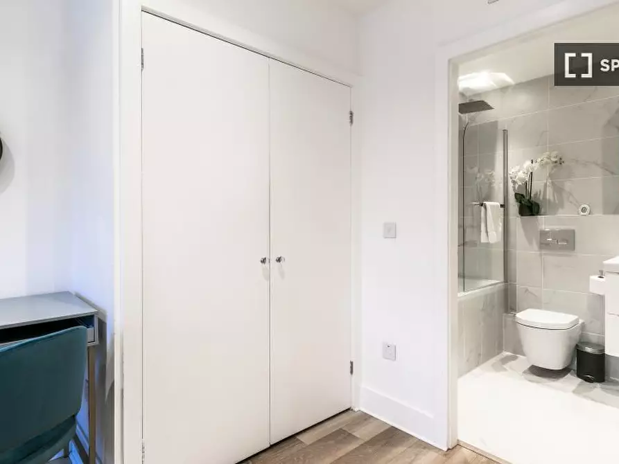 Immagine 19 di Appartamento in affitto  in Nevern Pl a Kensington