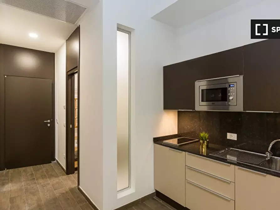 Immagine 7 di Ufficio in affitto  in Via della Marranella a Roma