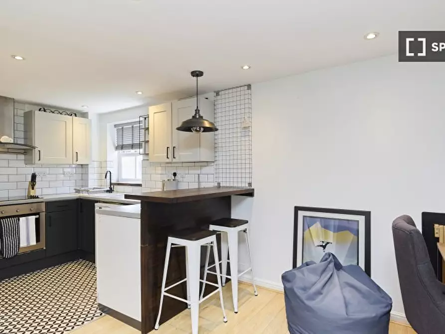 Immagine 4 di Appartamento in affitto  in Mapeshill Place a Brent