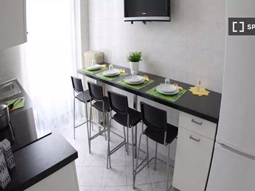 Immagine 3 di Camera condivisa in affitto  in Via Felice Casati a Milano