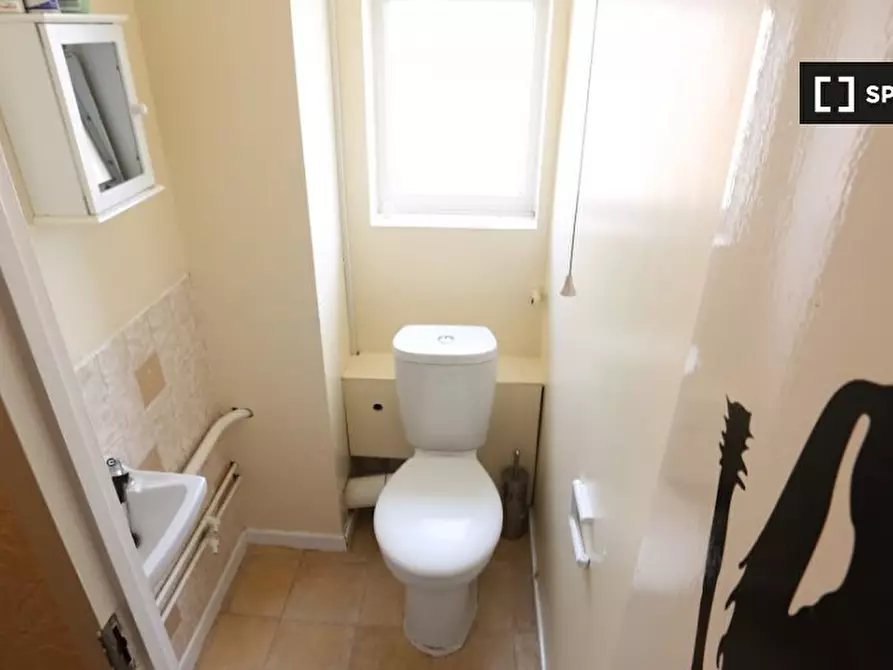 Immagine 10 di Camera condivisa in affitto  in Wager Street a Poplar