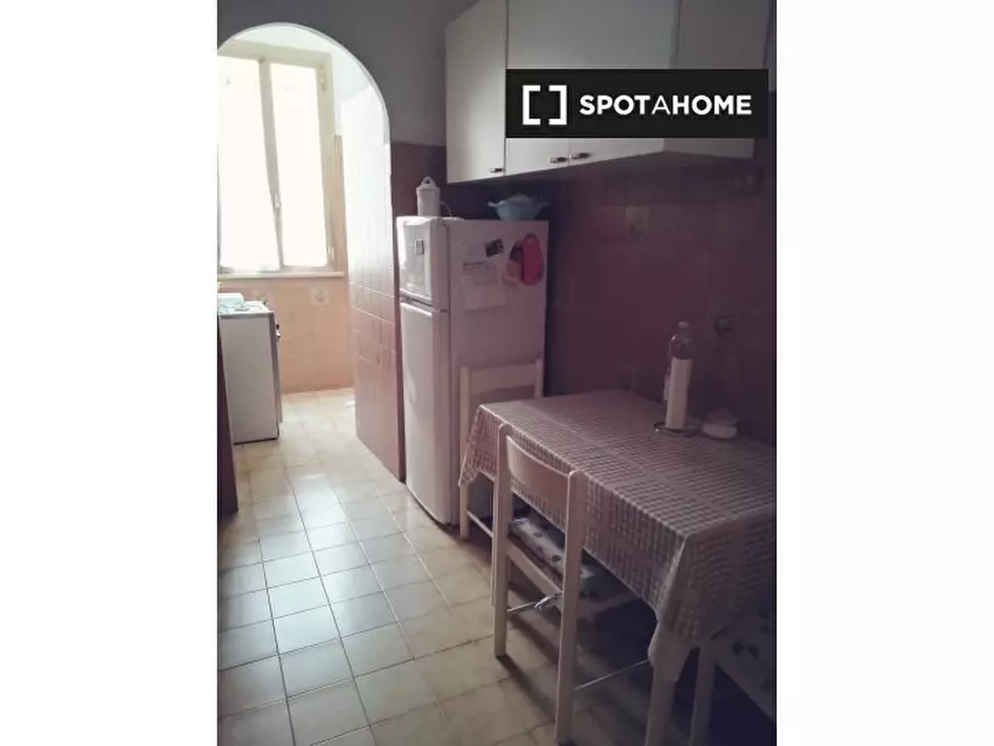 Immagine 6 di Camera condivisa in affitto  in Viale Eritrea a Roma