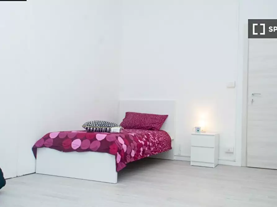 Immagine 2 di Camera condivisa in affitto  in Piazza Tancredi Galimberti a Torino