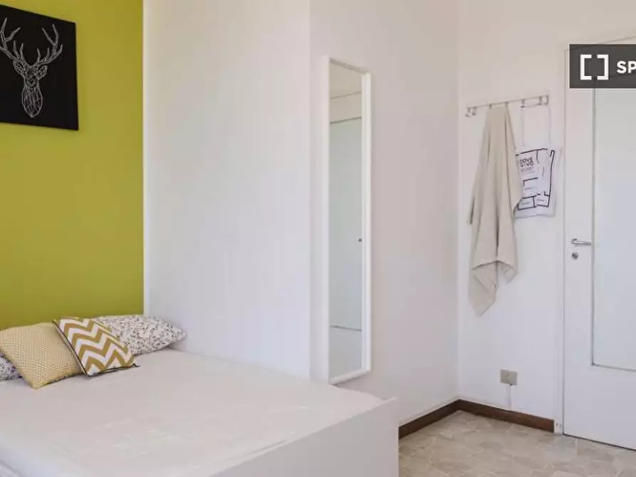 Immagine 4 di Camera condivisa in affitto  in Via Ginestre Milan a Buccinasco