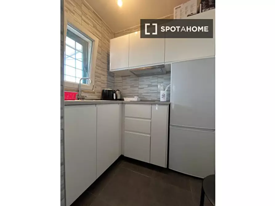 Immagine 1 di Ufficio in affitto  in Via degli Olivi a Roma