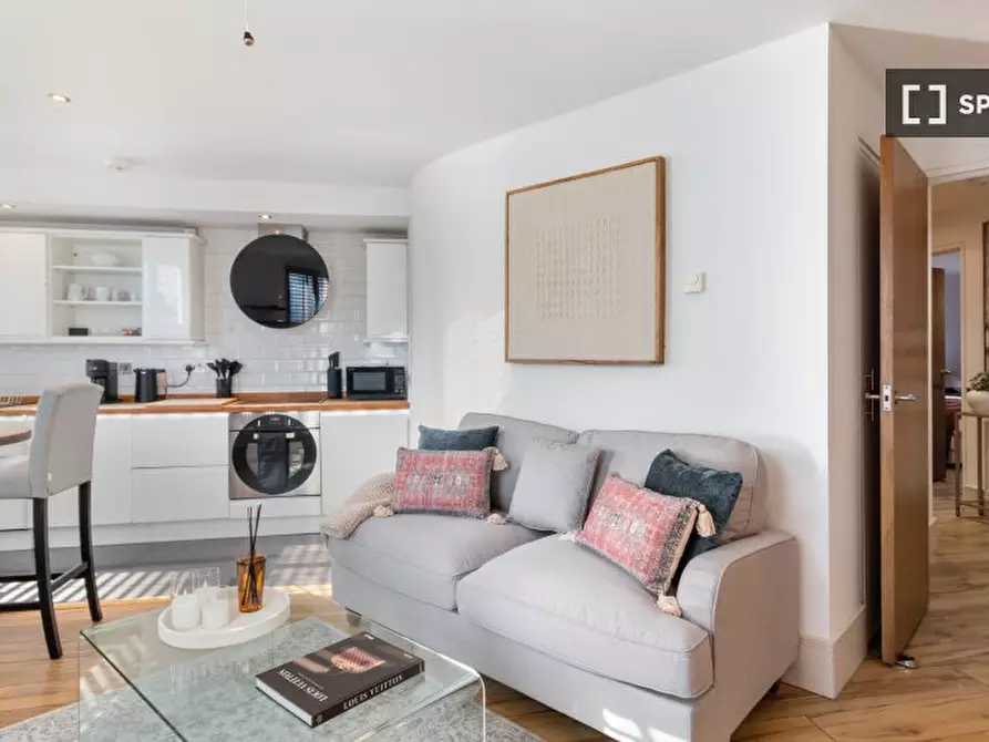 Immagine 2 di Appartamento in affitto  in Fulham Broadway a Hammersmith