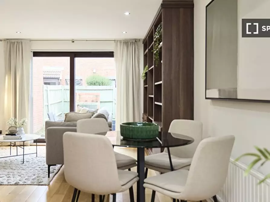 Immagine 2 di Appartamento in affitto  in Claire Pl a Poplar