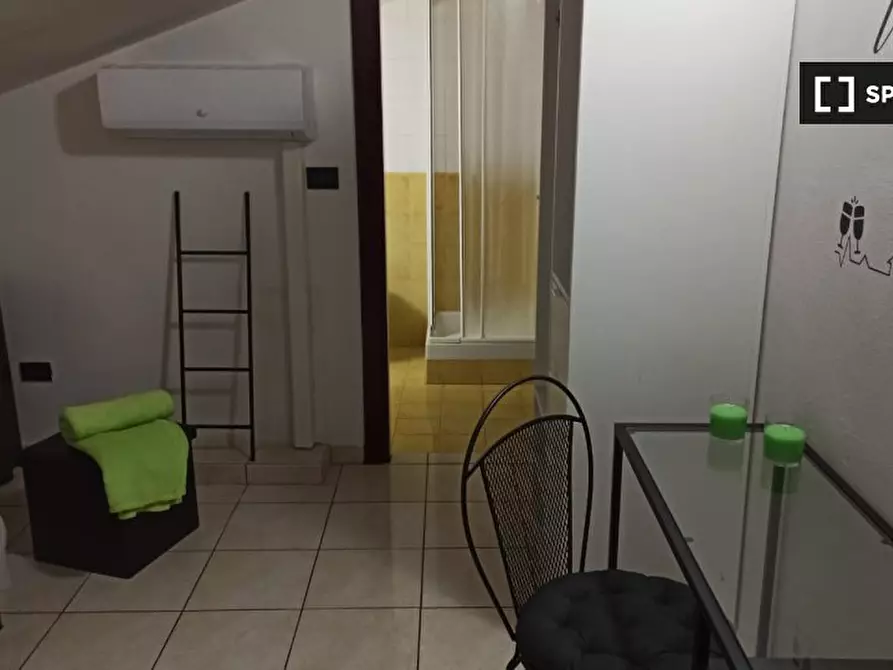 Immagine 2 di Camera condivisa in affitto  in Via Fraconalto a Roma