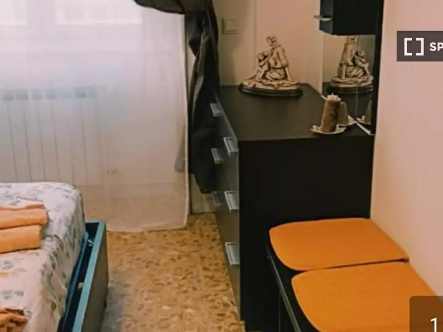 Immagine 11 di Camera condivisa in affitto  in Via Salvatore d'Amelio a Roma
