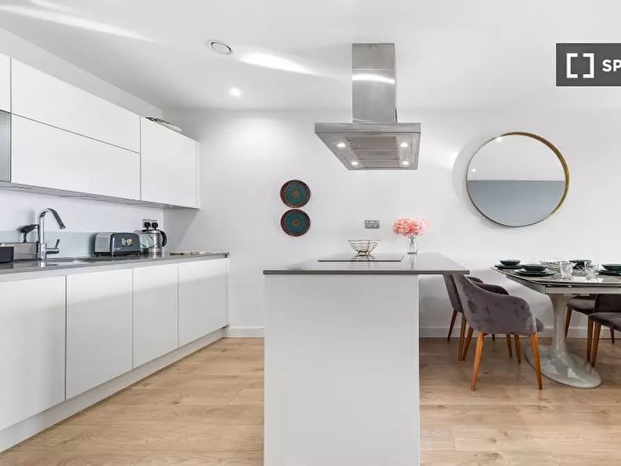 Immagine 12 di Appartamento in affitto  in St Paul's Way a Poplar