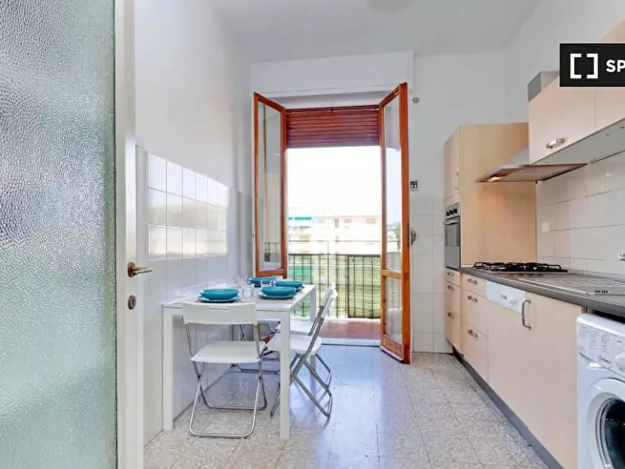 Immagine 5 di Camera condivisa in affitto  in Via Vincenzo Bellini a Firenze