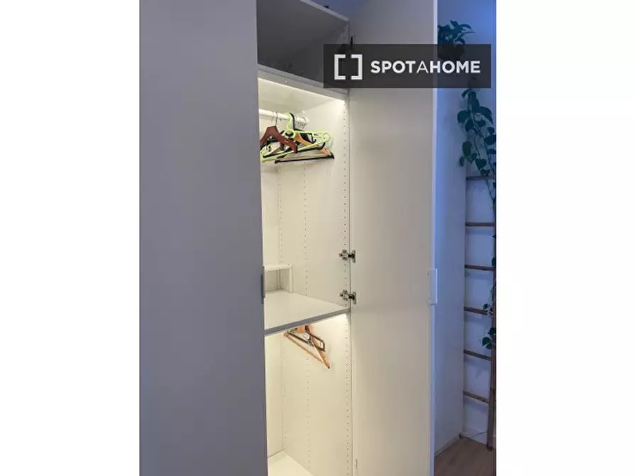 Immagine 6 di Camera condivisa in affitto  in Viale Carlo Espinasse a Milano