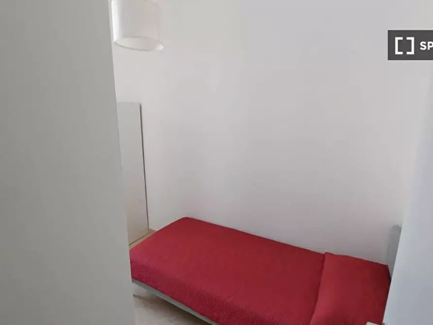 Immagine 3 di Camera condivisa in affitto  in Via Giuseppe la Farina a Firenze