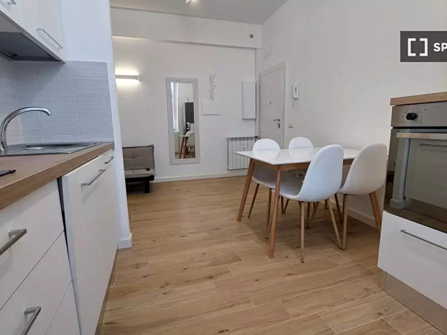 Immagine 7 di Appartamento in affitto  in Via la Spezia a Roma