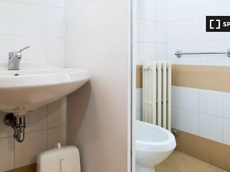 Immagine 5 di Camera condivisa in affitto  in Via Torquato Tasso a Sesto San Giovanni