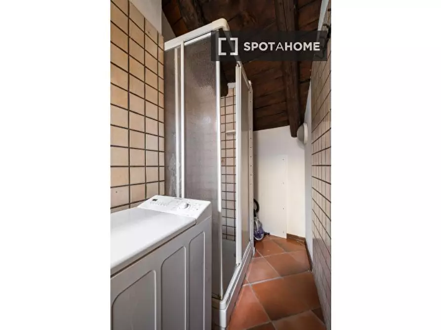 Immagine 18 di Appartamento in affitto  in Via Nosadella a Bologna